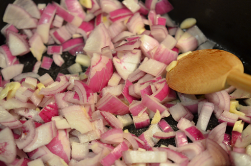 turkey chili - onions n garlic